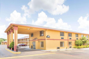 Days Inn & Suites by Wyndham Marshall